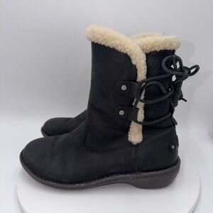 UGG Australia Akadia Boots Black Leather‎ Sheepskin Lined Winter Womens Size 10